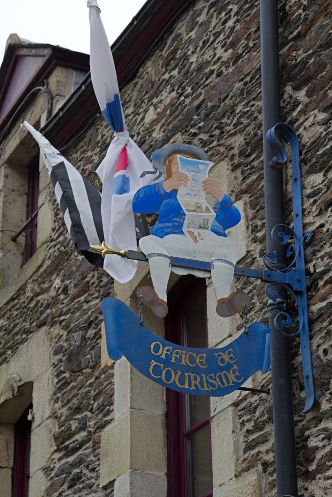 vannes bretagne morbihan hdr france frankrijk rochefort-en-terre rochefort en terre Notre Dame de la Tronchaye kerk